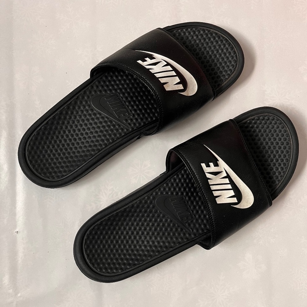 Nike black flip-flops size 13